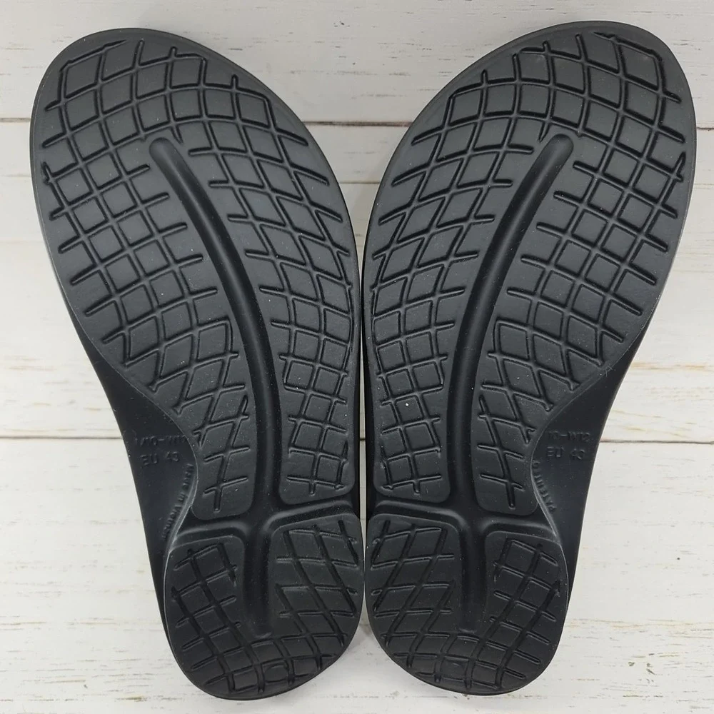 OOFOS‎ OOahh Recovery Black Slip On Slide Sandals Mens 10 Comfort Sport Athletic